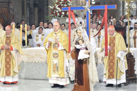 Misa que presidió el Cardenal Tarcisio Bertone, en la también participó nuestro Párroco Elías Hidalgo